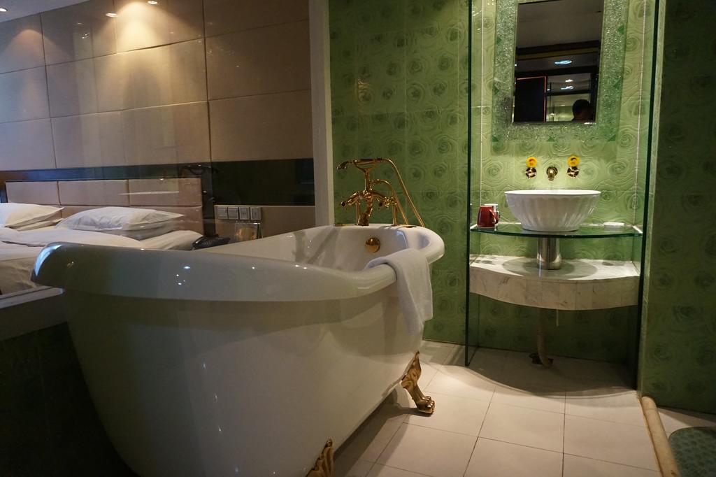 Tianzhi Hotel Harbin Luaran gambar